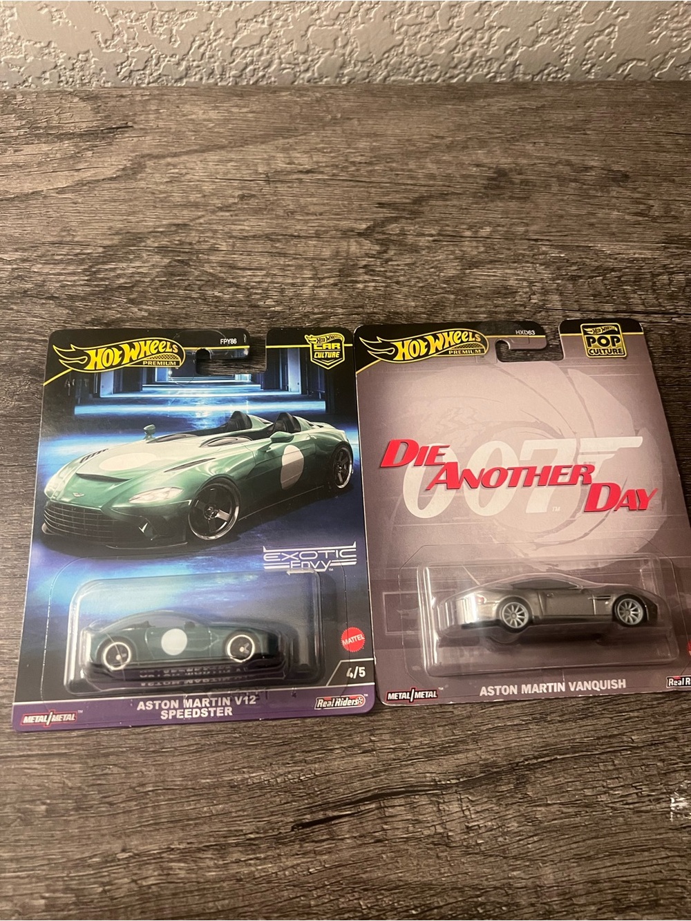 Hot Wheels Premium Aston Martin Bundle V12 Speedster & Vanquish Real Riders